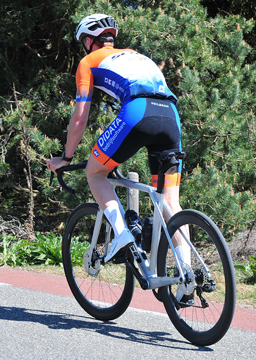 KCC Custom Teamkleding sponsor van Sensa Kanjers voor Kanjers Cyclingteam