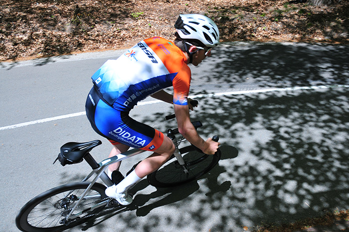 KCC Custom Teamkleding sponsor van Sensa Kanjers voor Kanjers Cyclingteam