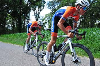 KCC Custom Teamkleding sponsor van Sensa Kanjers voor Kanjers Cyclingteam
